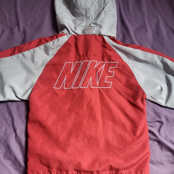 3 for 35! Kids Nike windbreaker - Picture 2 of 4